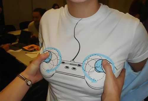 I-Want-To-Play-With-This-Controller-Shirt